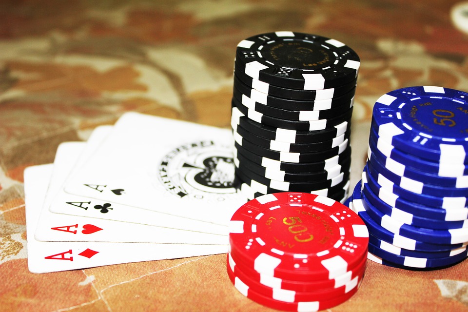 ABOUT BETTING LIMITS IN ONLINE POKER